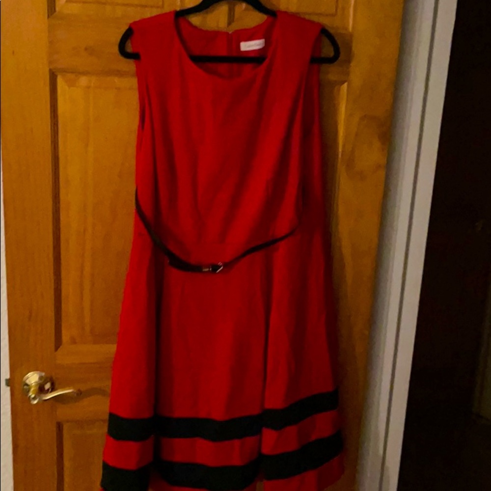Red dress with black details and belt- C.Klein 16W